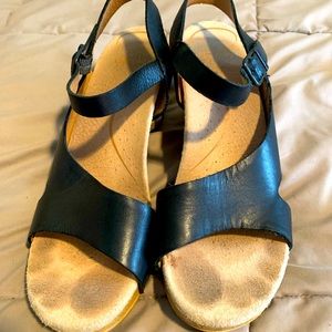 Stylish but classic. Dansko healed sandals size 39